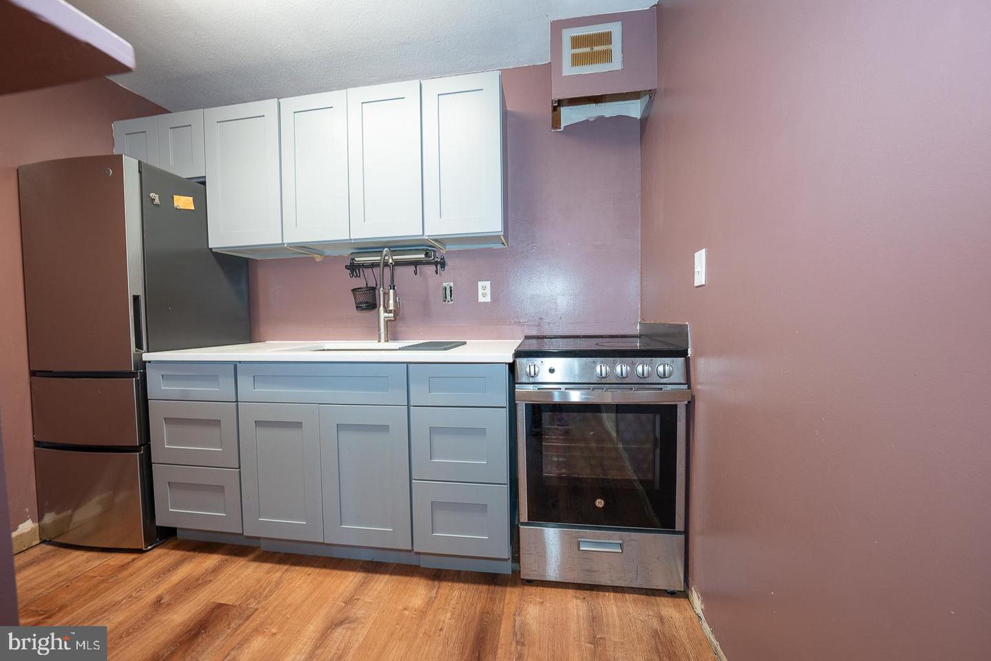 Property Photo:  1919 Chestnut Street 1902  PA 19103 