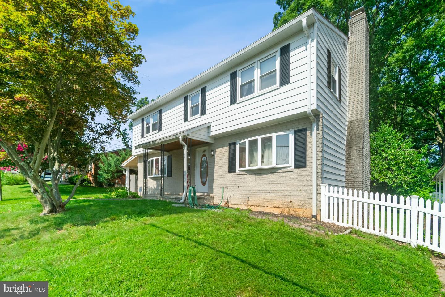 Property Photo:  102 Caswell Avenue  MD 21061 