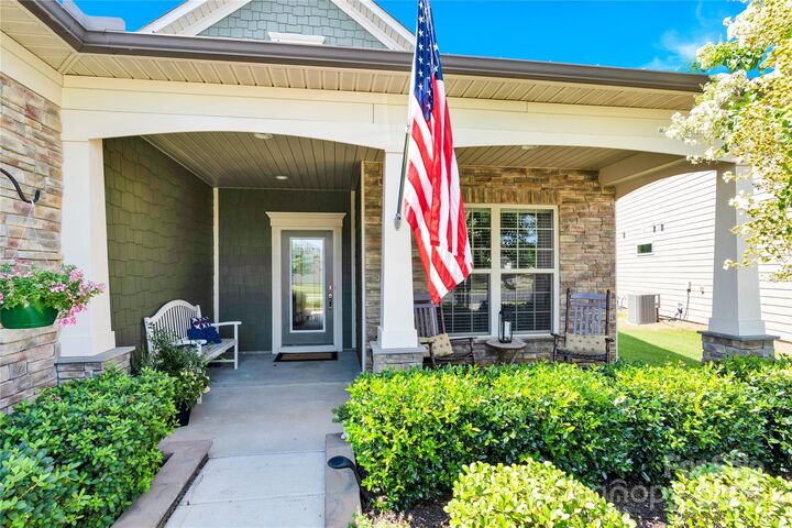 Property Photo: 637 Birchway Drive SC 29715