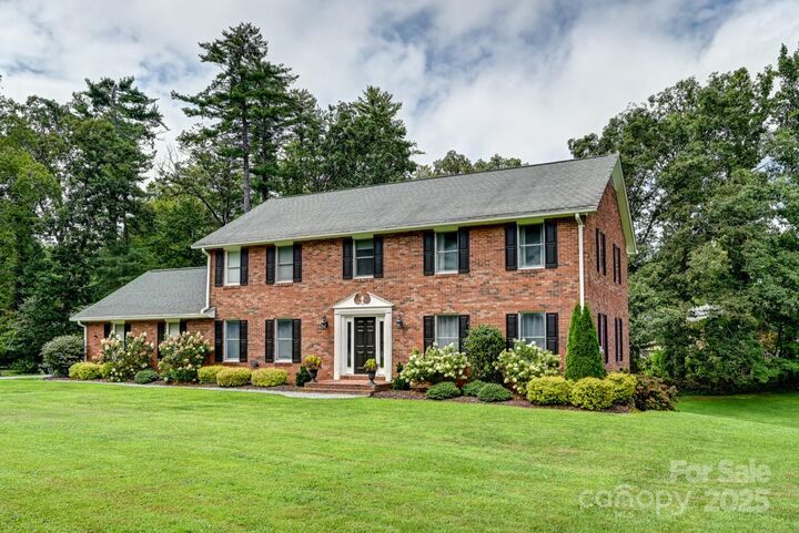 Property Photo:  507 Fenwick Court  NC 28739 