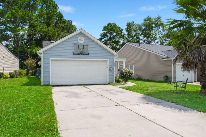 Property Photo: 128 Coosawatchie Street SC 29485
