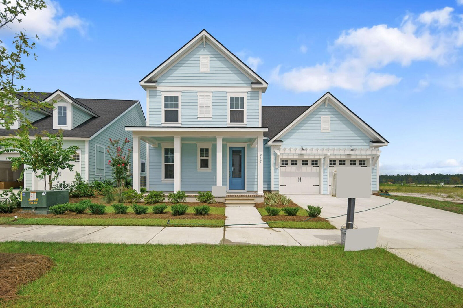 Property Photo: 404 Wood Lilly Loop SC 29486