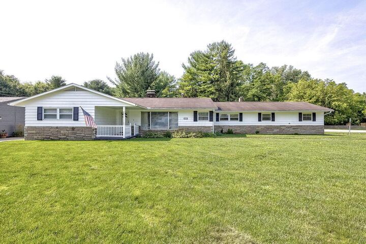 111 Barb Avenue  Heath OH 43056 photo