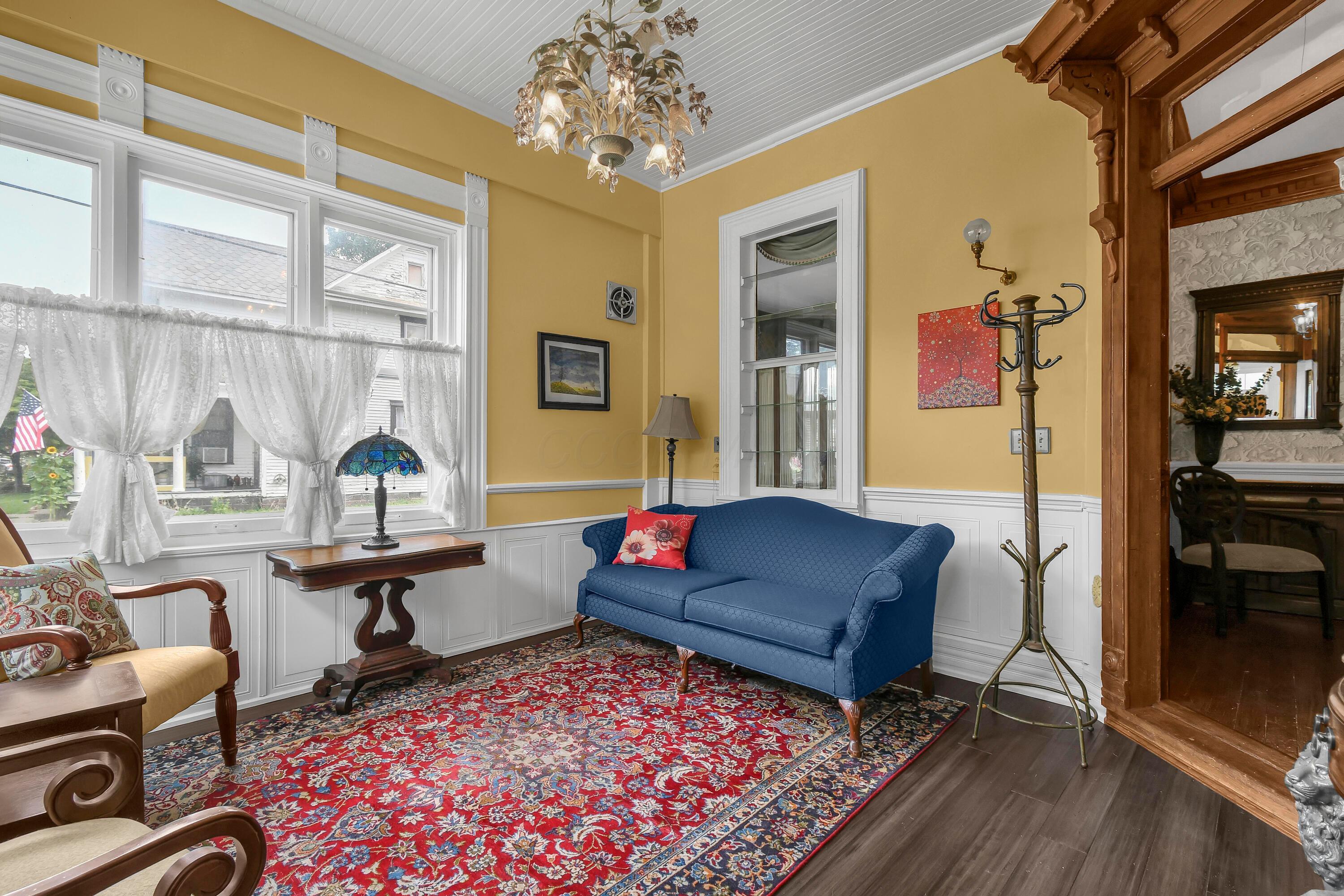 Property Photo: 118 Oak Street OH 43105