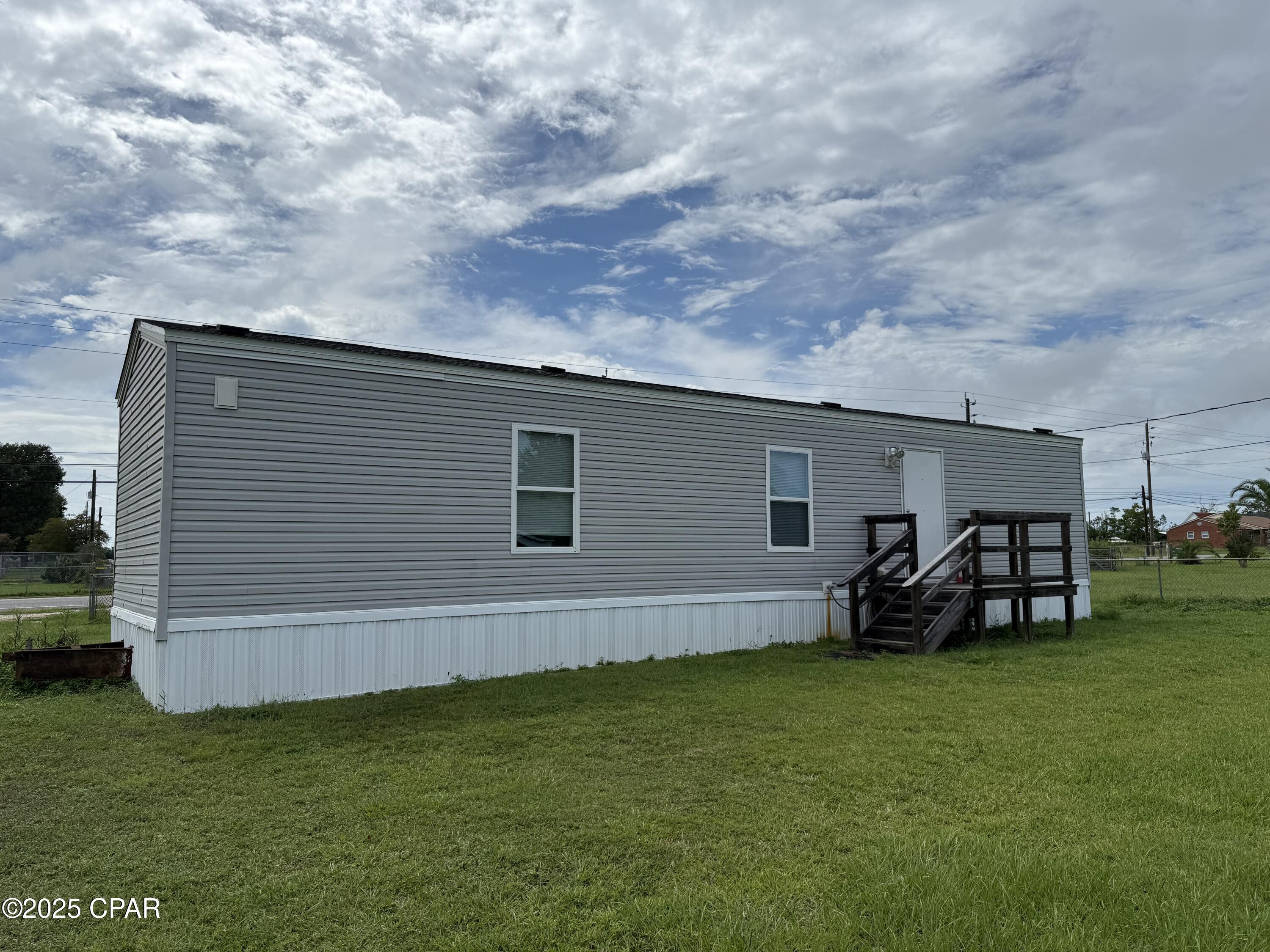 Property Photo: 522 N Star Avenue FL 32404
