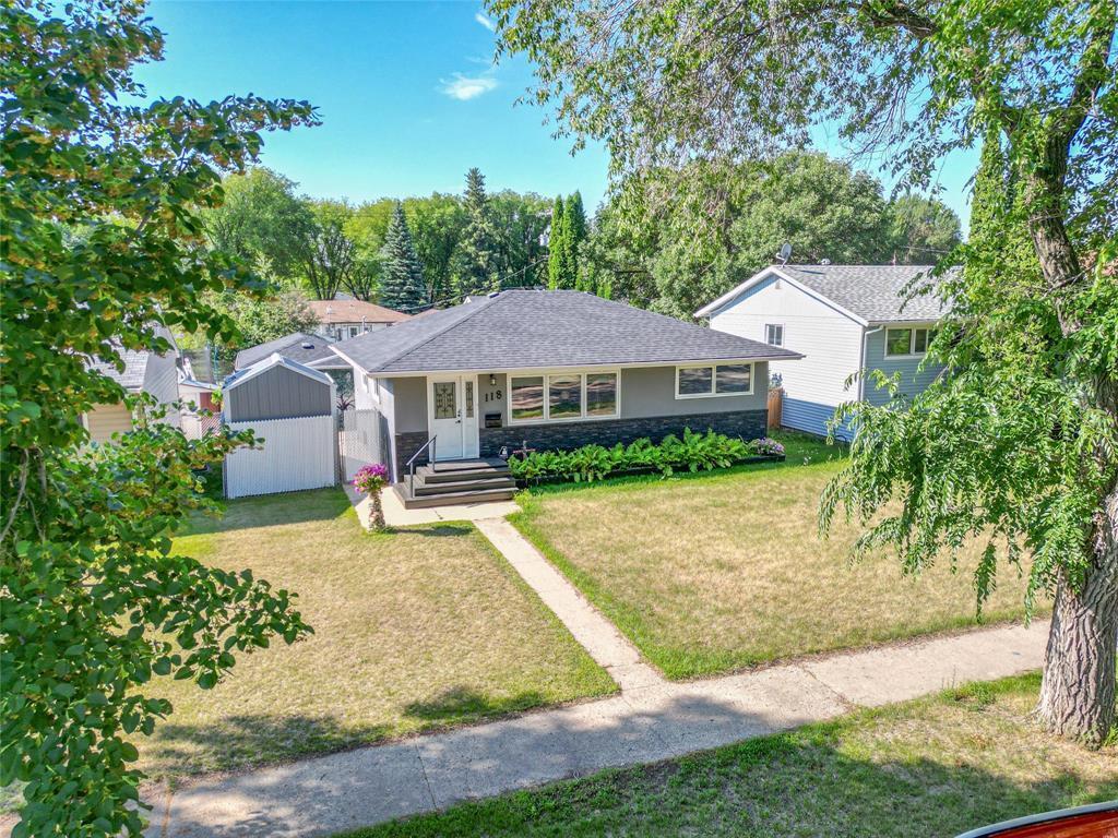 Property Photo: 118 Madison Crescent MB R7A 2G7