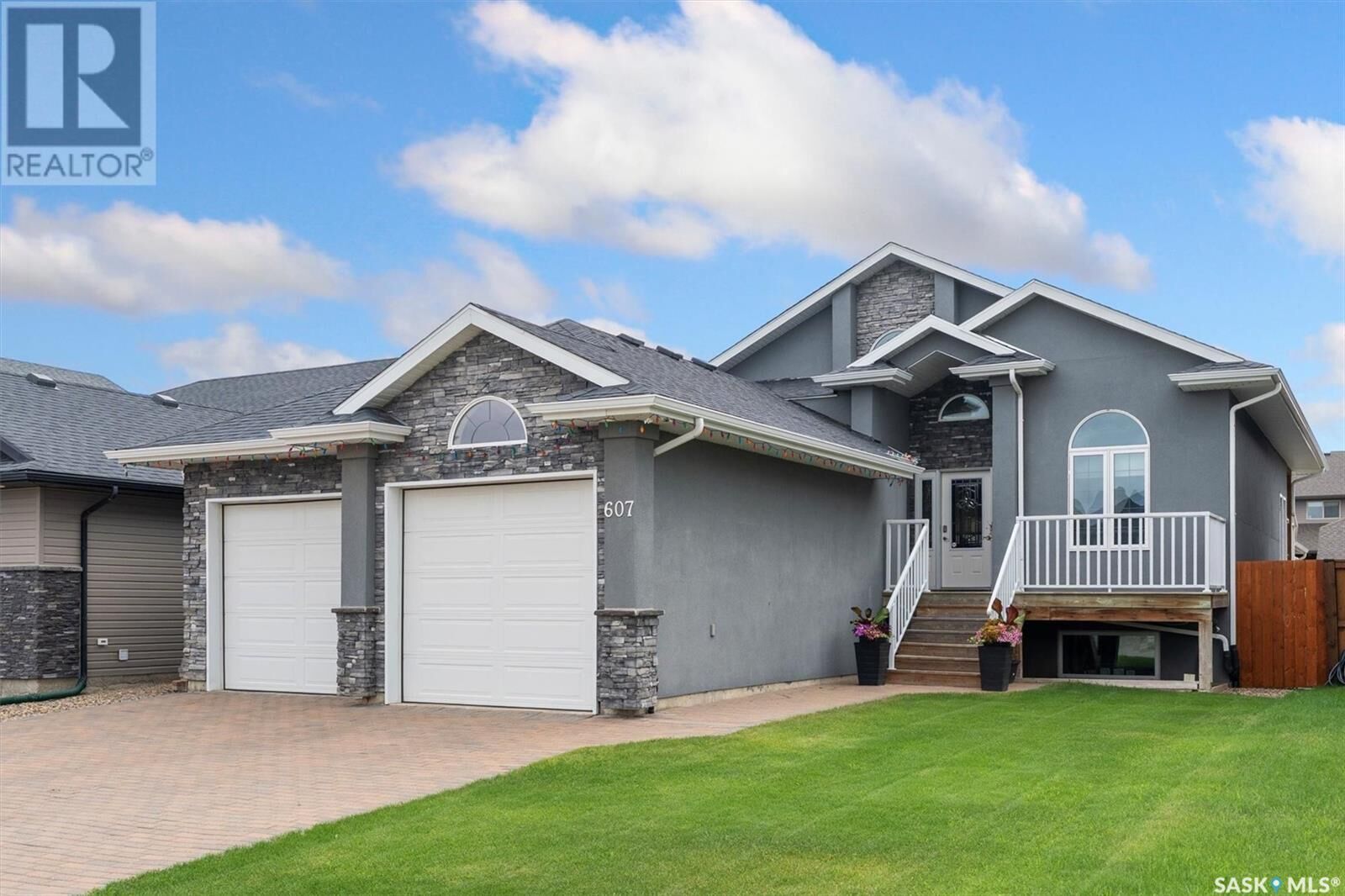 Property Photo: 607 Werschner Crescent SK S7V 0E1