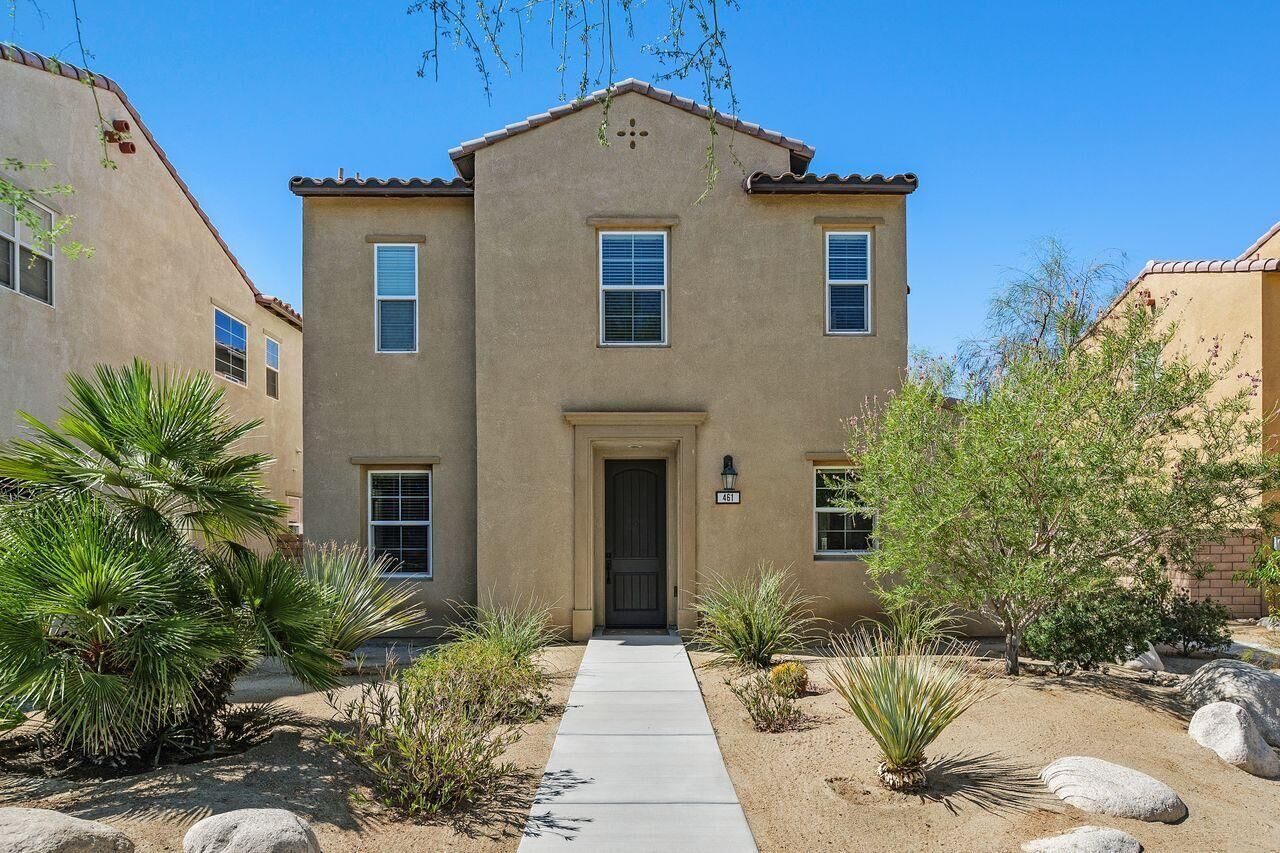 Property Photo: 461 Paseo Del Corazon CA 92211