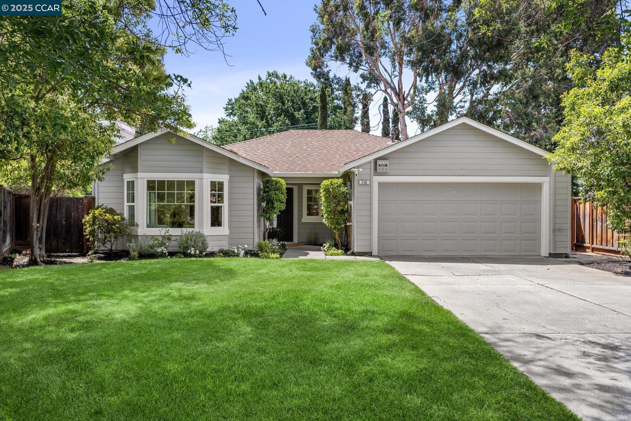 Property Photo: 110 Mulberry Loop CA 94523