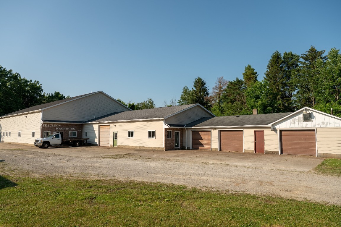 9202 & 9192 Middle Road  Girard PA 16417 photo