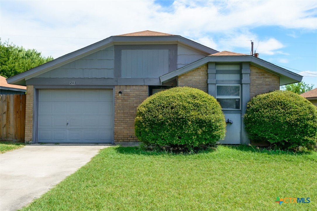 Property Photo: 2113 Carousel Drive TX 76543