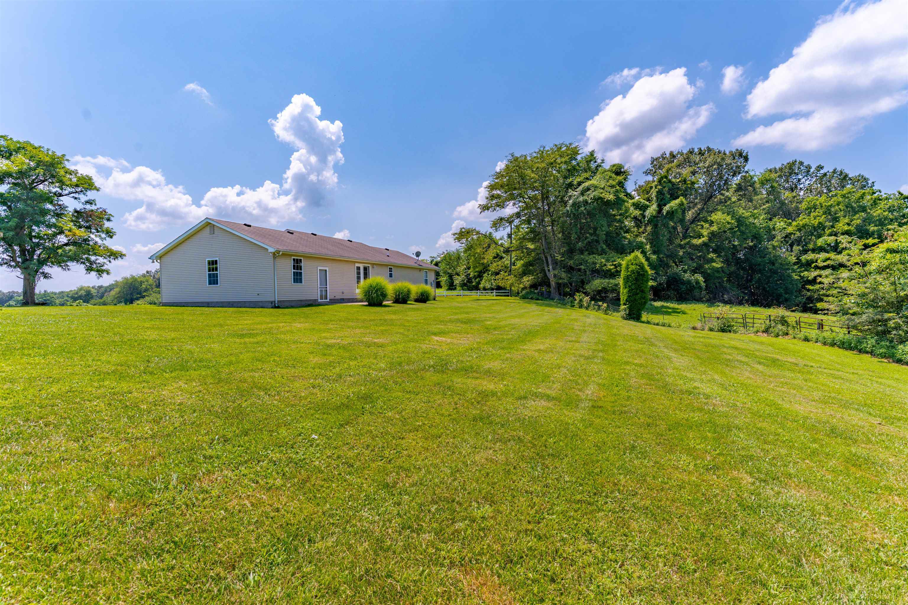 Property Photo: 19276 Upper Delaware Road KY 42420