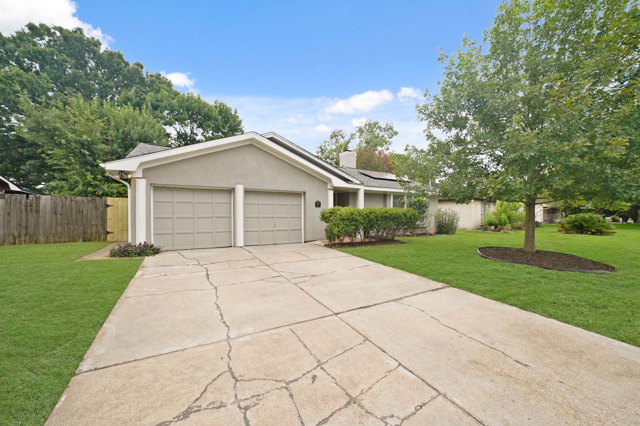 Property Photo: 9403 Tooley Drive TX 77031