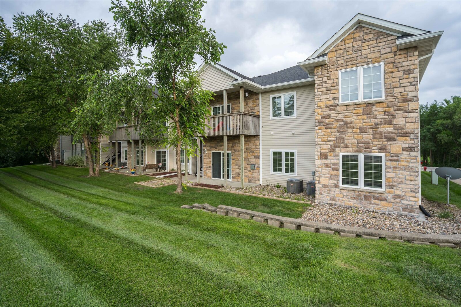Property Photo:  1655 34th Avenue SW 3  IA 50009 