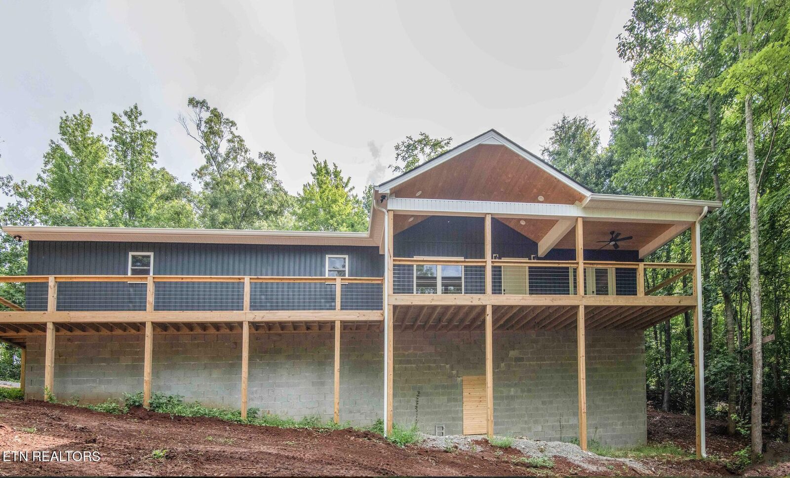 Property Photo: 185 Oak Tree Drive TN 37381