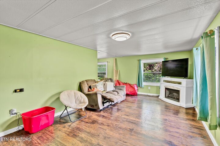 Property Photo: 1753 Sulphur Springs Rd TN 37716