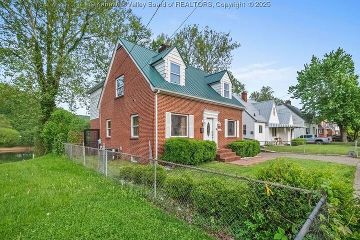 Property Photo:  6510 Roosevelt Avenue  WV 25304 