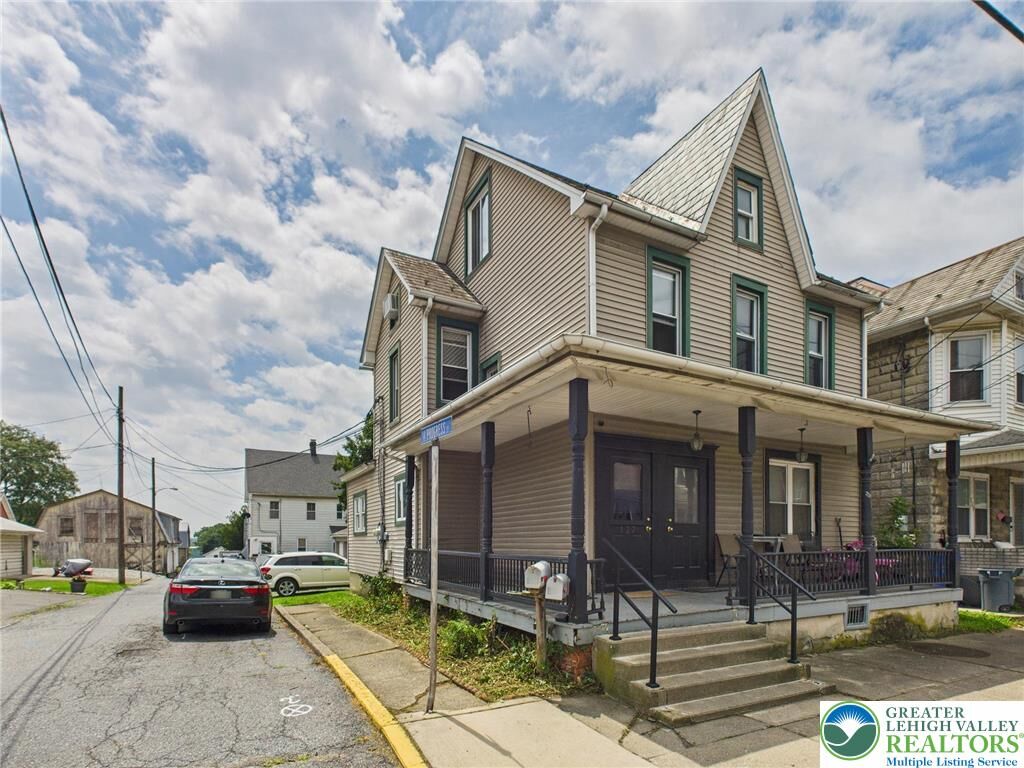 Property Photo: 127 Mauch Chunk Street PA 18064