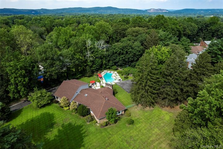 369 Phillips Hill Road  New City NY 10956 photo