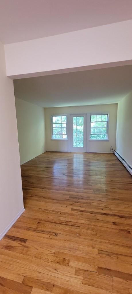 Property Photo:  15 Huguenot Street 6  NY 12561 