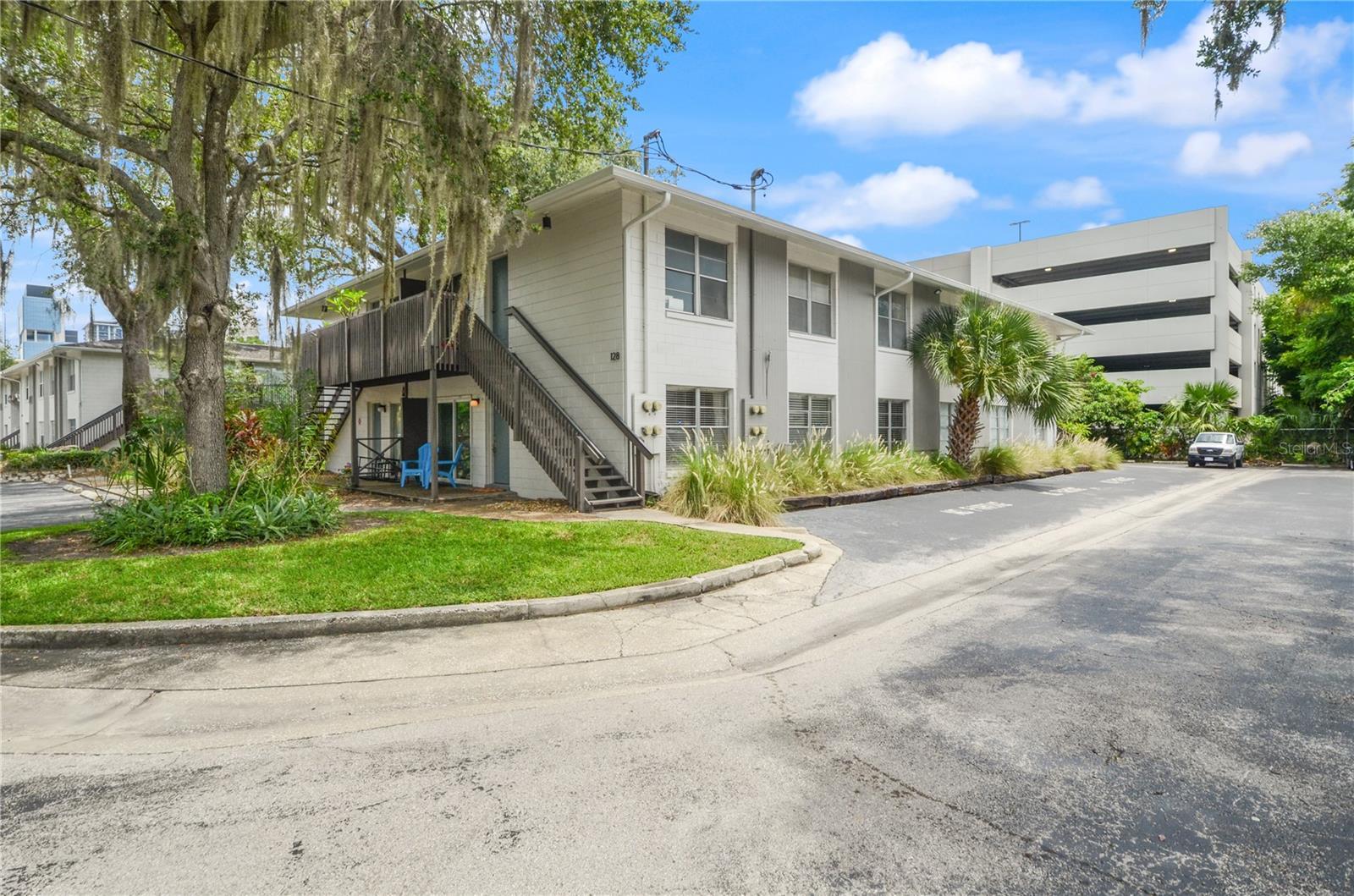 Property Photo: 128 W America Street 21 FL 32801