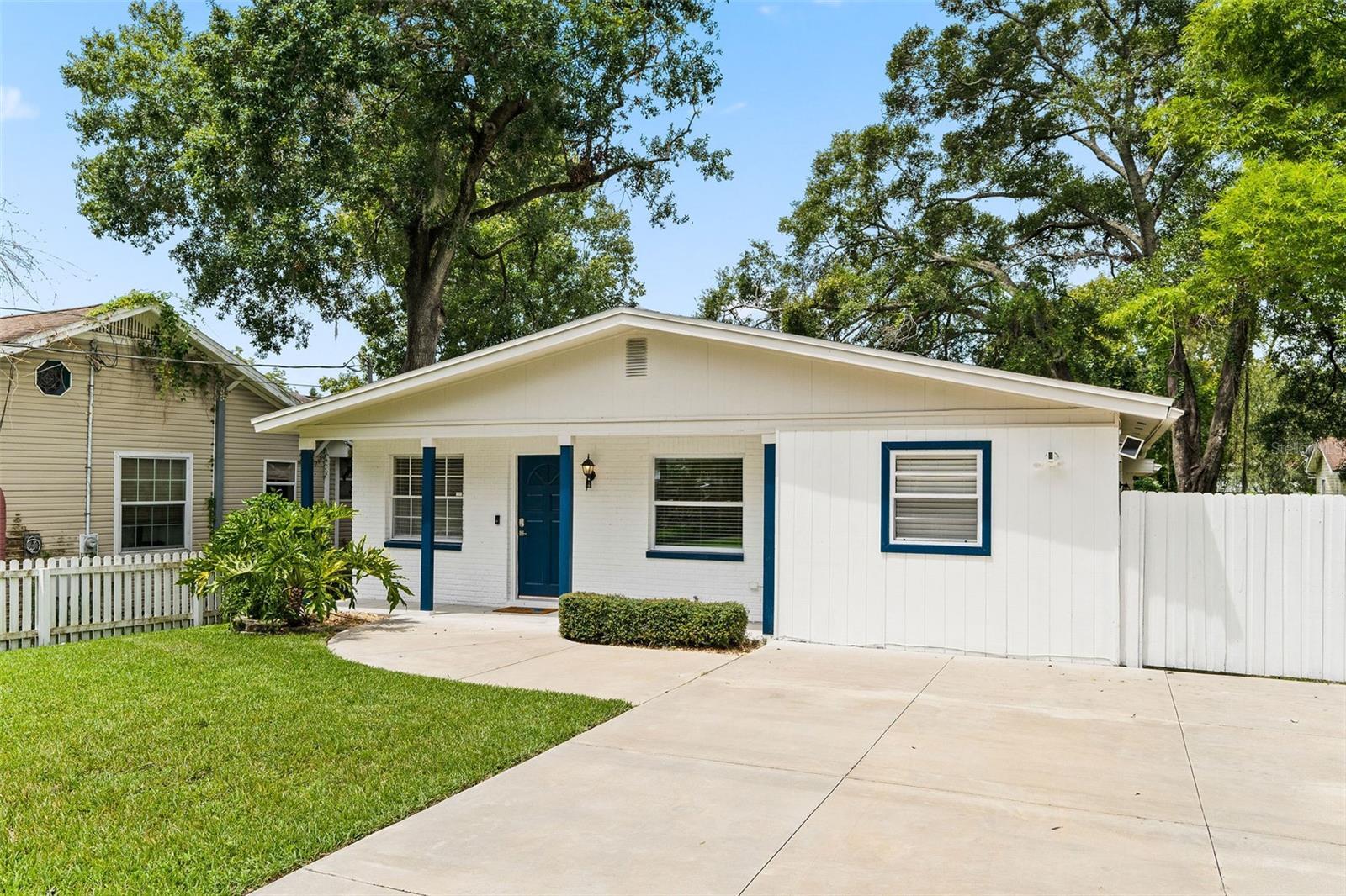 Property Photo:  6908 N Lynn Avenue  FL 33604 