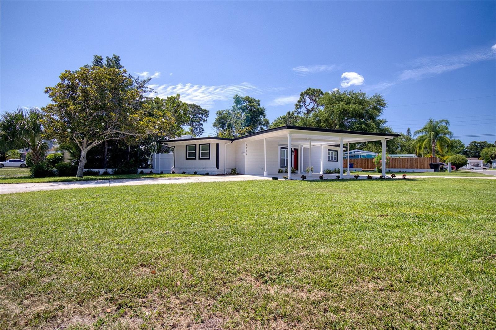 Property Photo: 5670 10th Avenue N FL 33710