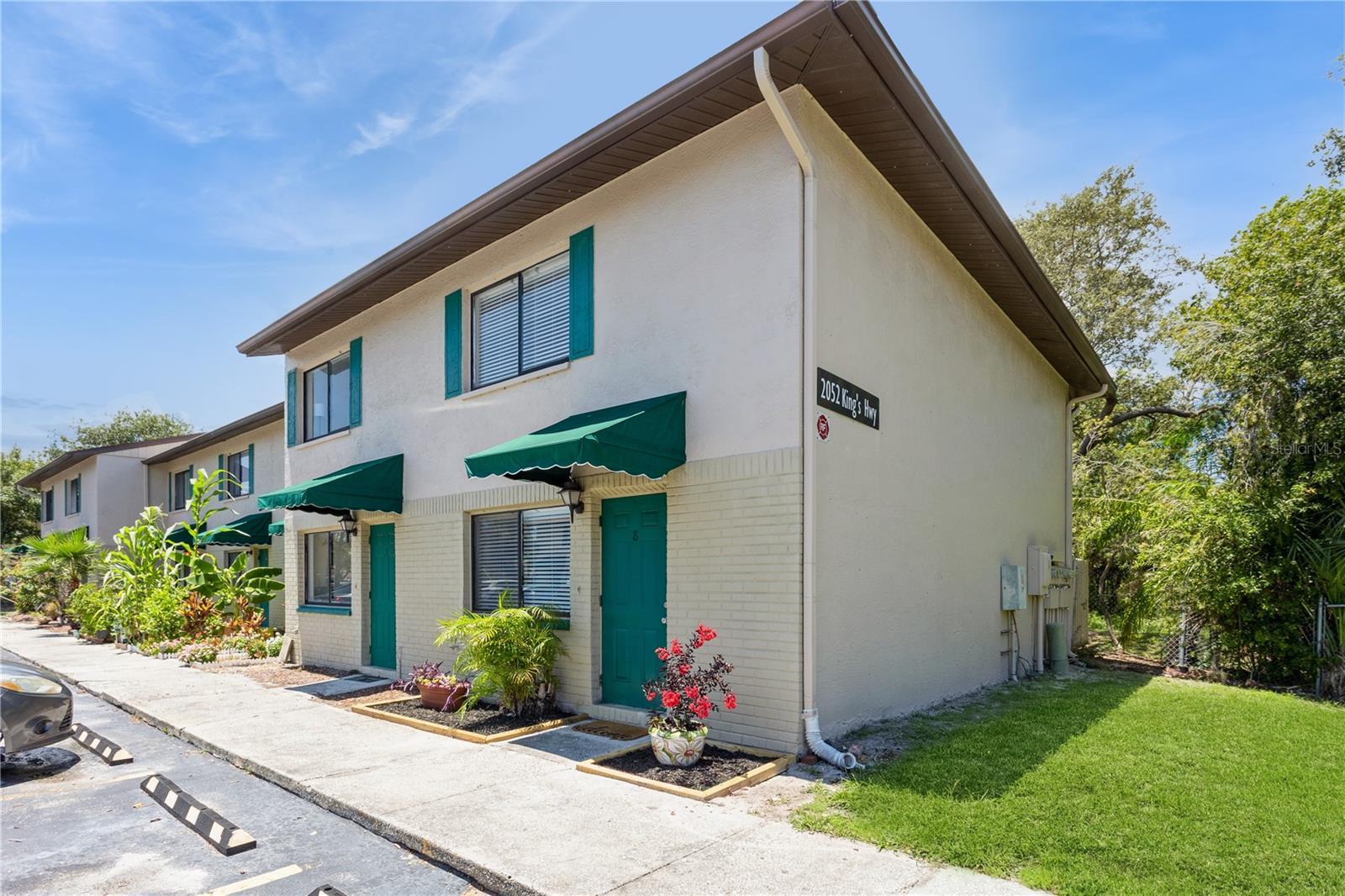 Property Photo: 2052 Kings Highway 8 FL 33755