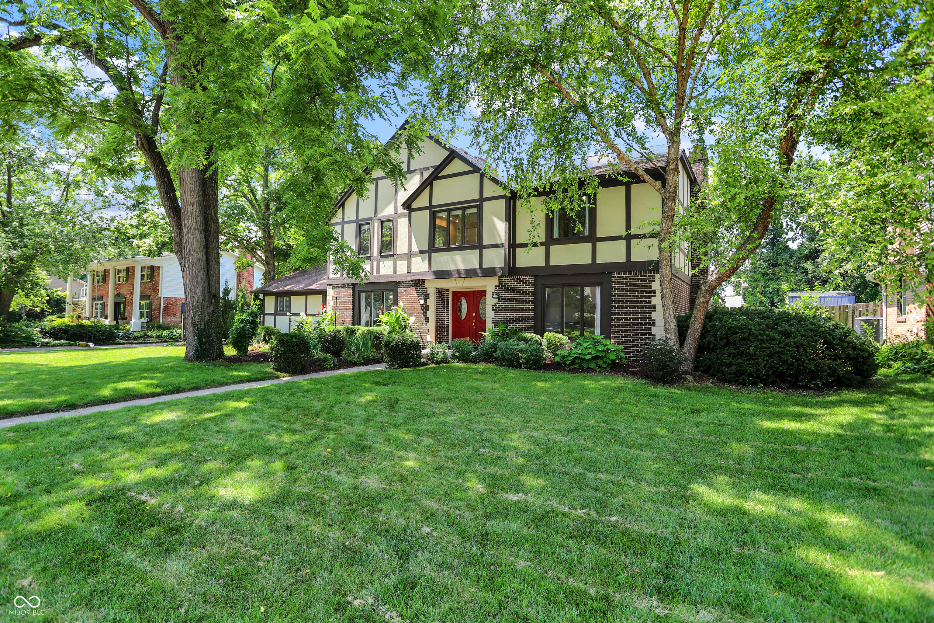 Property Photo: 12322 Brookshire Parkway IN 46033