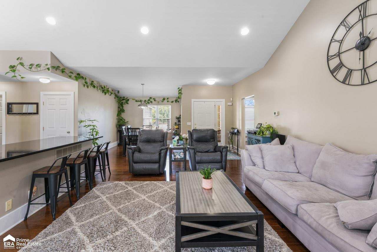 Property Photo: 2110 Lochnayne Lane MI 48423