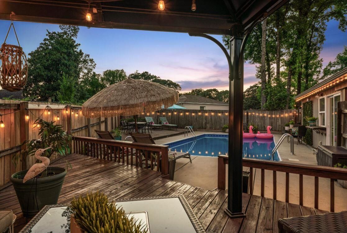 Property Photo: 1551 Holly Hill Dr TN 38138
