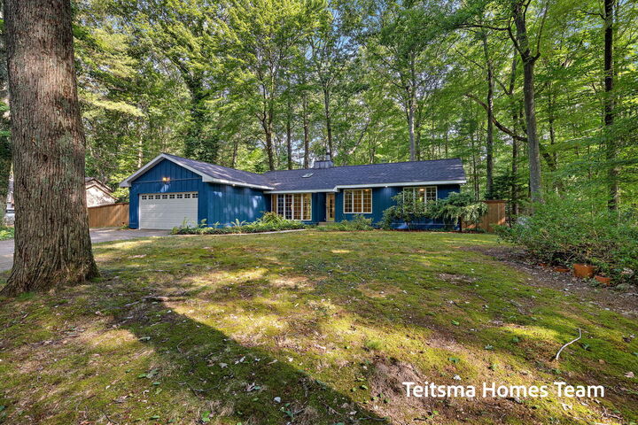 Property Photo:  15155 Hickory Street  MI 49456 
