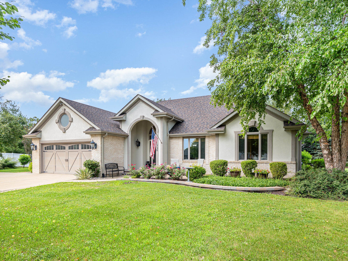 Property Photo: 1228 Conquest Court IL 60404