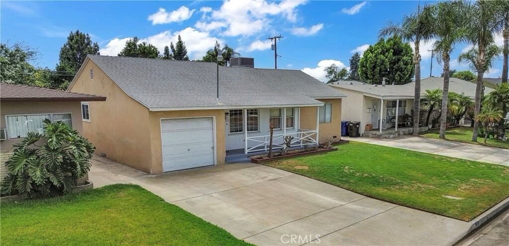 Property Photo:  9838 Maxine Street  CA 90660 