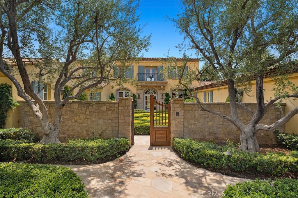 Property Photo: 116 Canyon Creek CA 92603