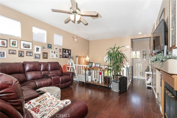 Property Photo:  1750 Tallowberry Lane  CA 93065 