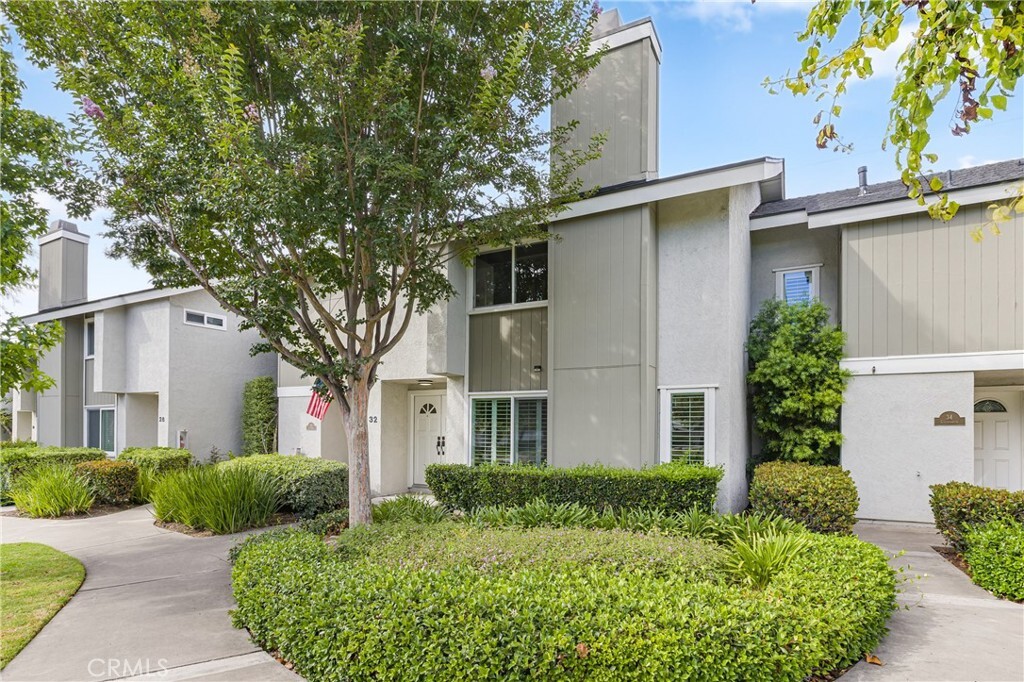 Property Photo: 32 Goldenbush CA 92604
