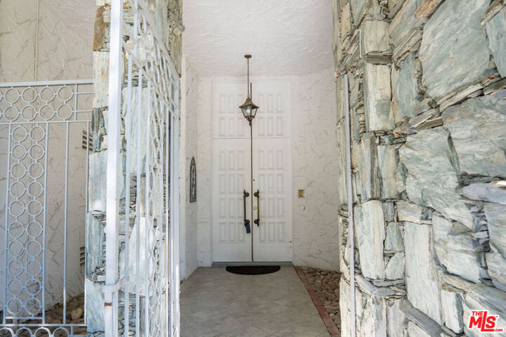 Property Photo:  2078 S Chico Drive  CA 92264 
