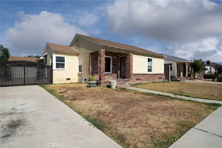 Property Photo:  4155 Rose Avenue  CA 90807 