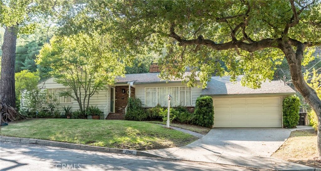 Property Photo:  2883 Hermosita Drive  CA 91208 