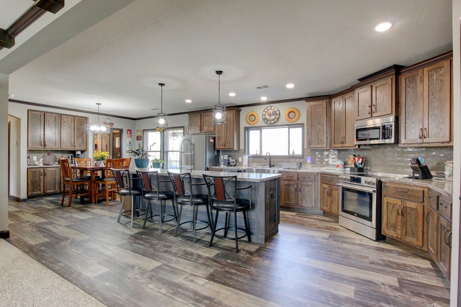 Property Photo: 212 Skyline Rdg TN 37058