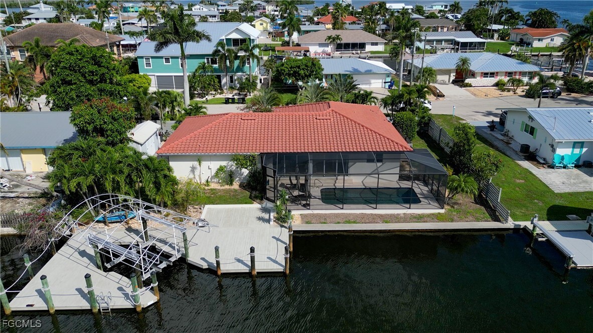 Property Photo:  2701 Bruce Street  FL 33993 