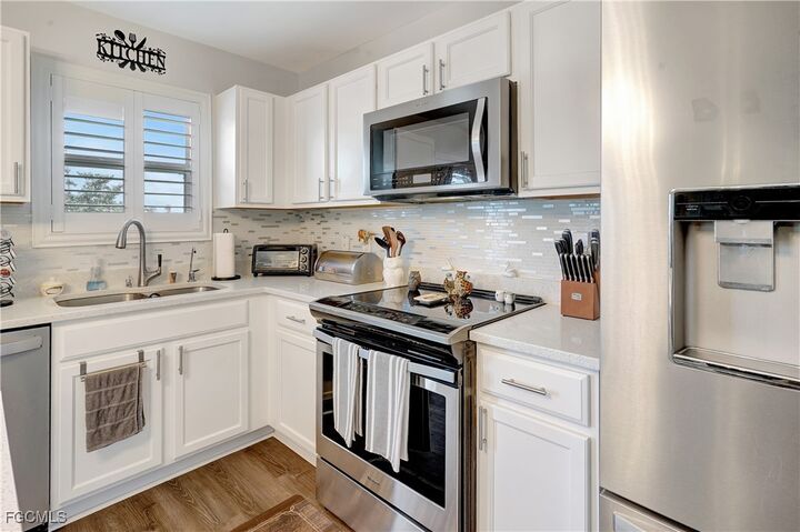 Property Photo:  2200 NE Juanita Place  FL 33909