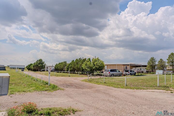 Property Photo: 674 S Roosevelt Road T NM 88130