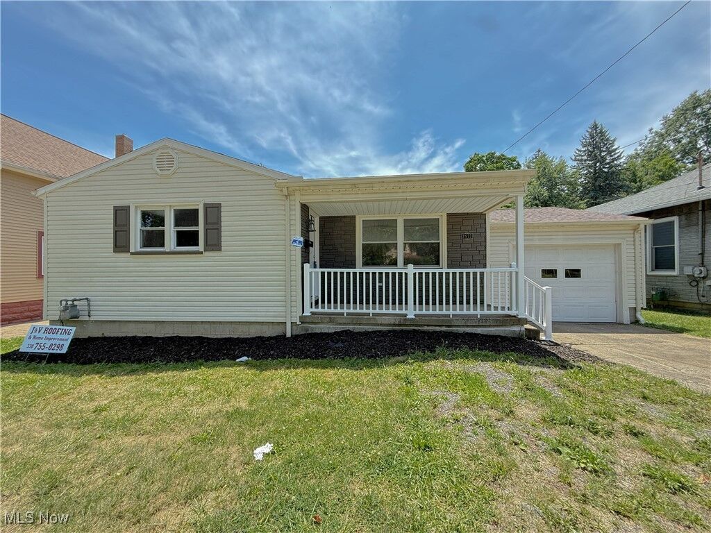 Property Photo:  2577 E Midlothian Boulevard  OH 44471 