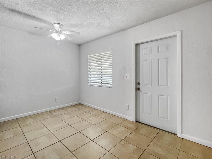 Property Photo:  4613 Bayshore Dr B7  FL 34112 