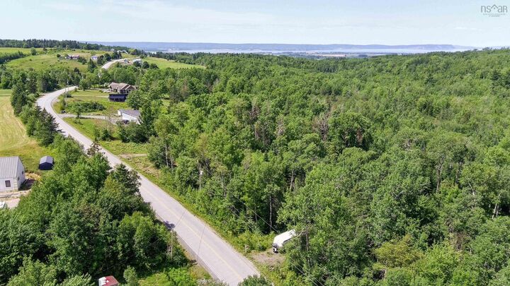 8 Grand Pre Road — photo 1