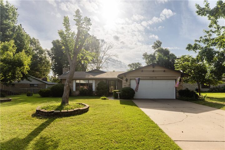 Property Photo:  2815 W Highland Drive  AR 72756 