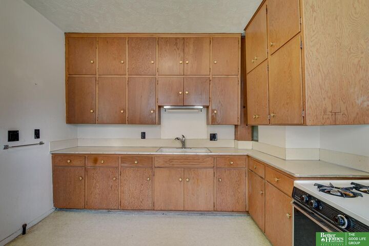 Property Photo:  1510 S 32 Avenue  NE 68105 