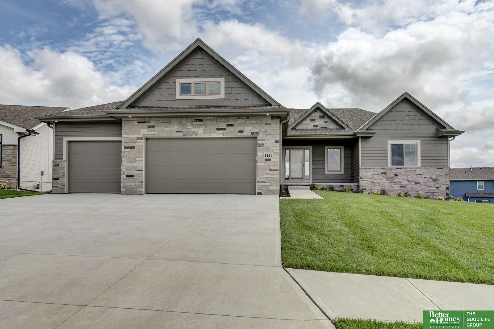 Property Photo: 7131 N 172 Street NE 68007